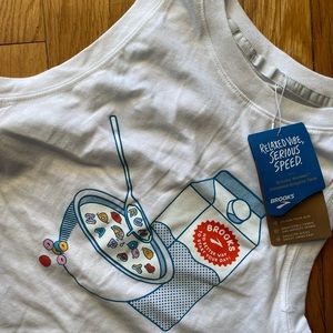 brooks tank top brand new with tag
